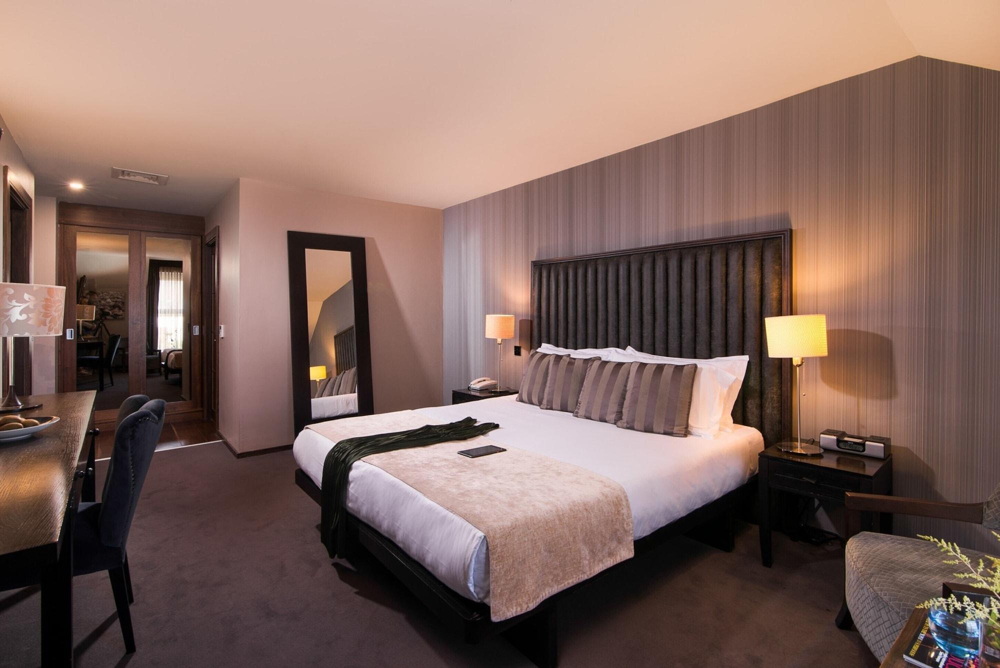 The Twelve Hotel Bearna Esterno foto