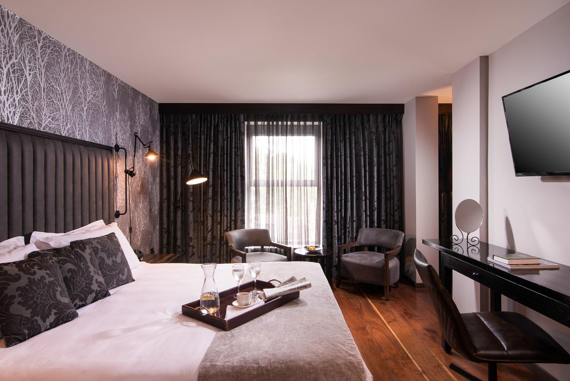 The Twelve Hotel Bearna Esterno foto