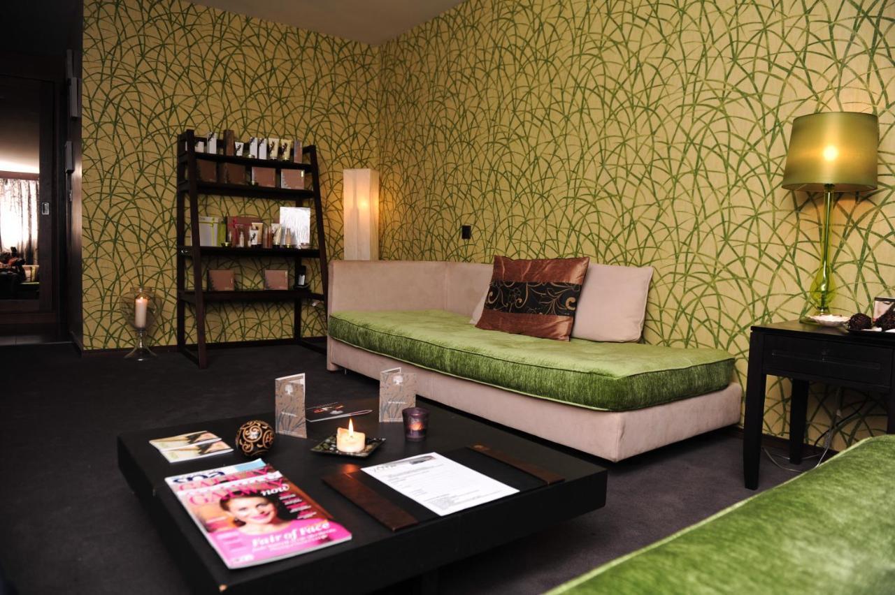 The Twelve Hotel Bearna Esterno foto