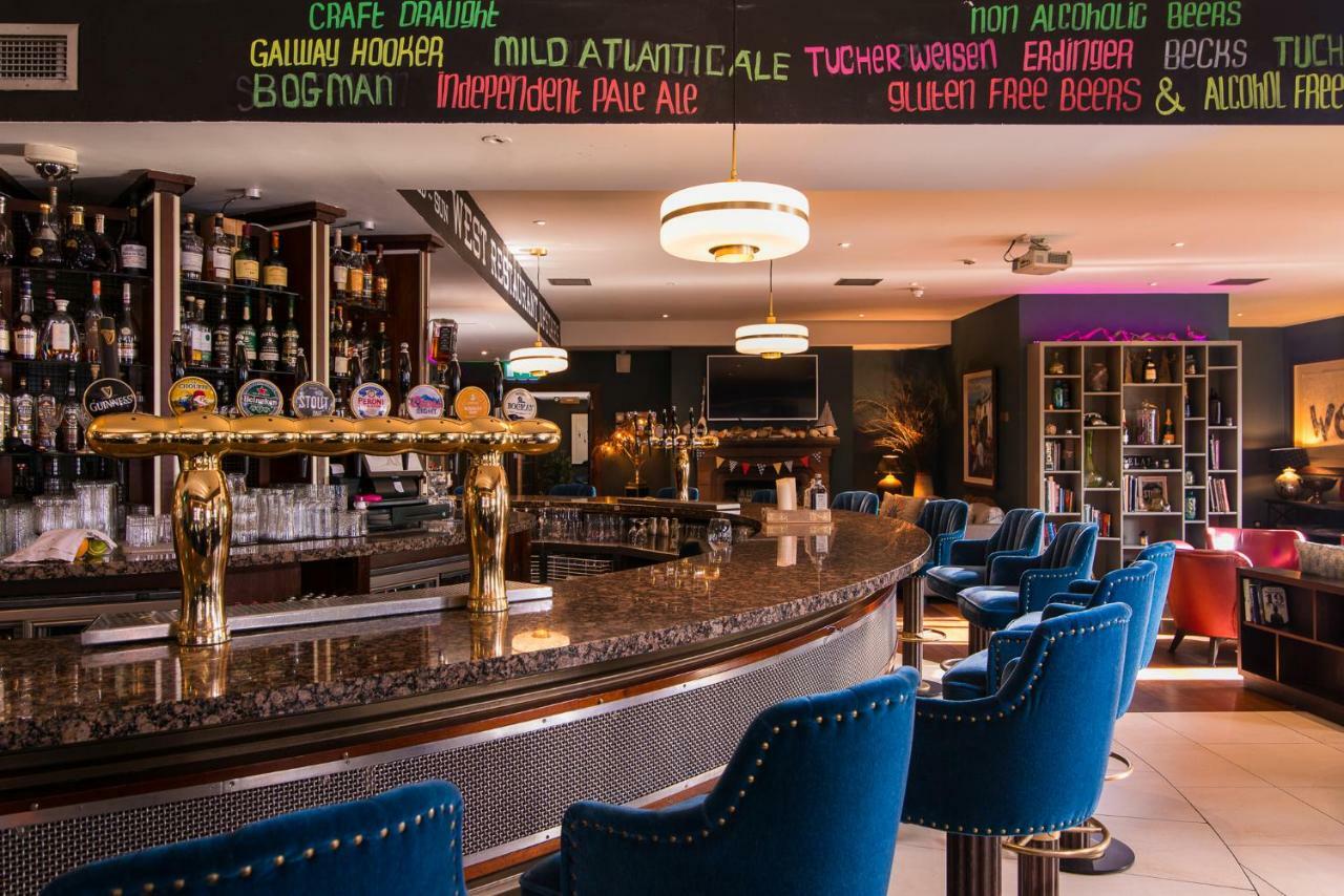 The Twelve Hotel Bearna Esterno foto