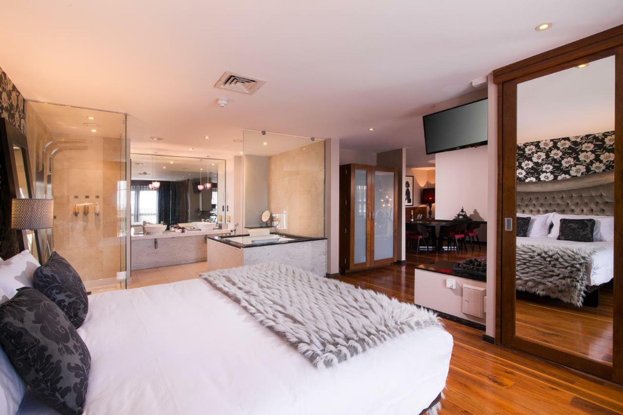 The Twelve Hotel Bearna Esterno foto