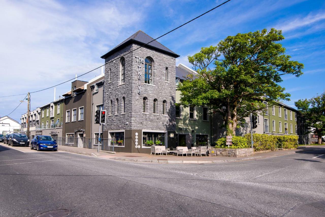 The Twelve Hotel Bearna Esterno foto