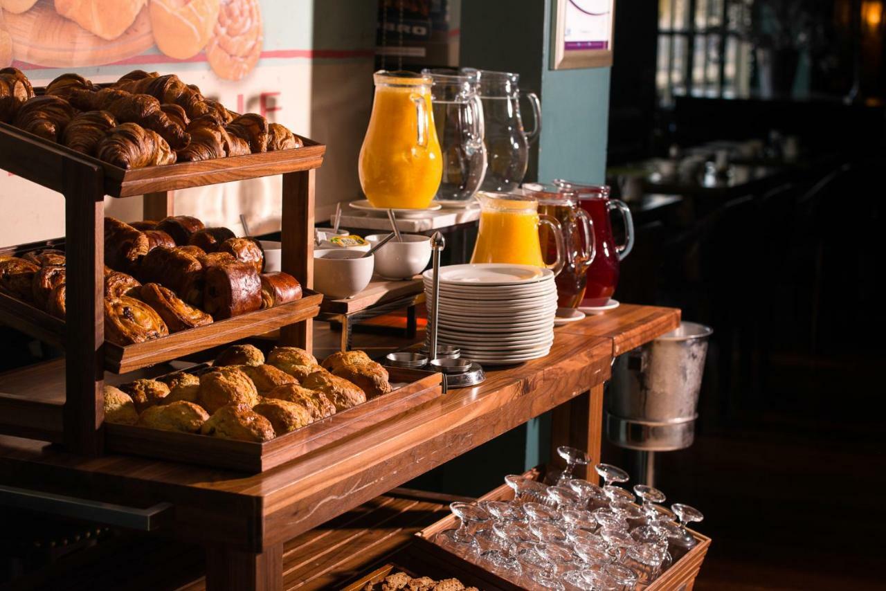 The Twelve Hotel Bearna Esterno foto