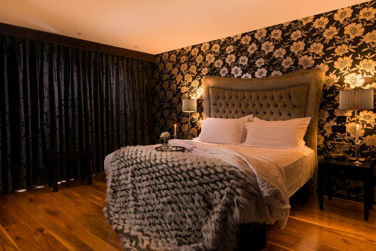 The Twelve Hotel Bearna Esterno foto